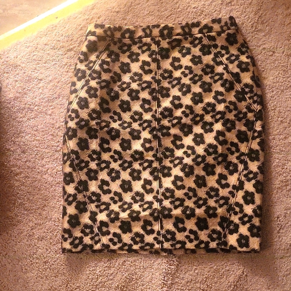 Ann Taylor leopard Skirt 0P